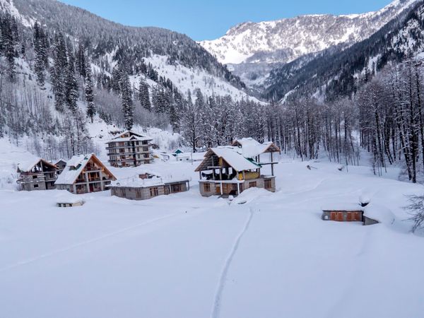 Solang Valley - Tourist Spot in Manali, Himachal Pradesh